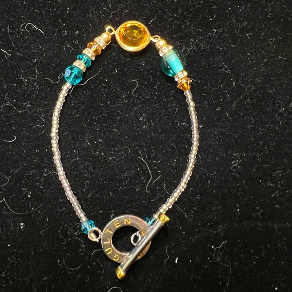 Gulten Dye swavorski crystal toggle bracelet. 7 inches. SPARKLES!!! - Picture 1 of 9